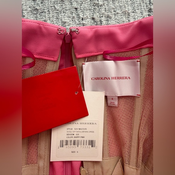 NWT Authentic Carolina Herrera Runway Off the Shoulder Minidress Size 6 - Picture 9 of 12